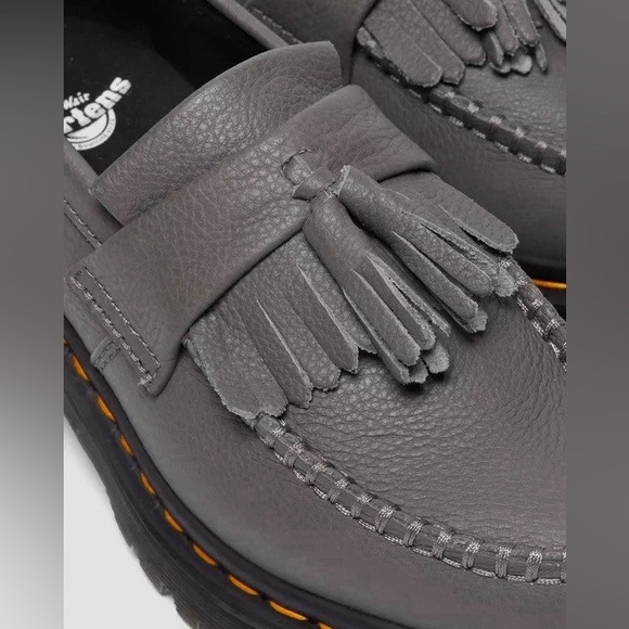 Dr. Martens Adrian Tassel Loafers Women’s Gray Pebbled Leather Casual US Size 10 - Picture 4 of 6